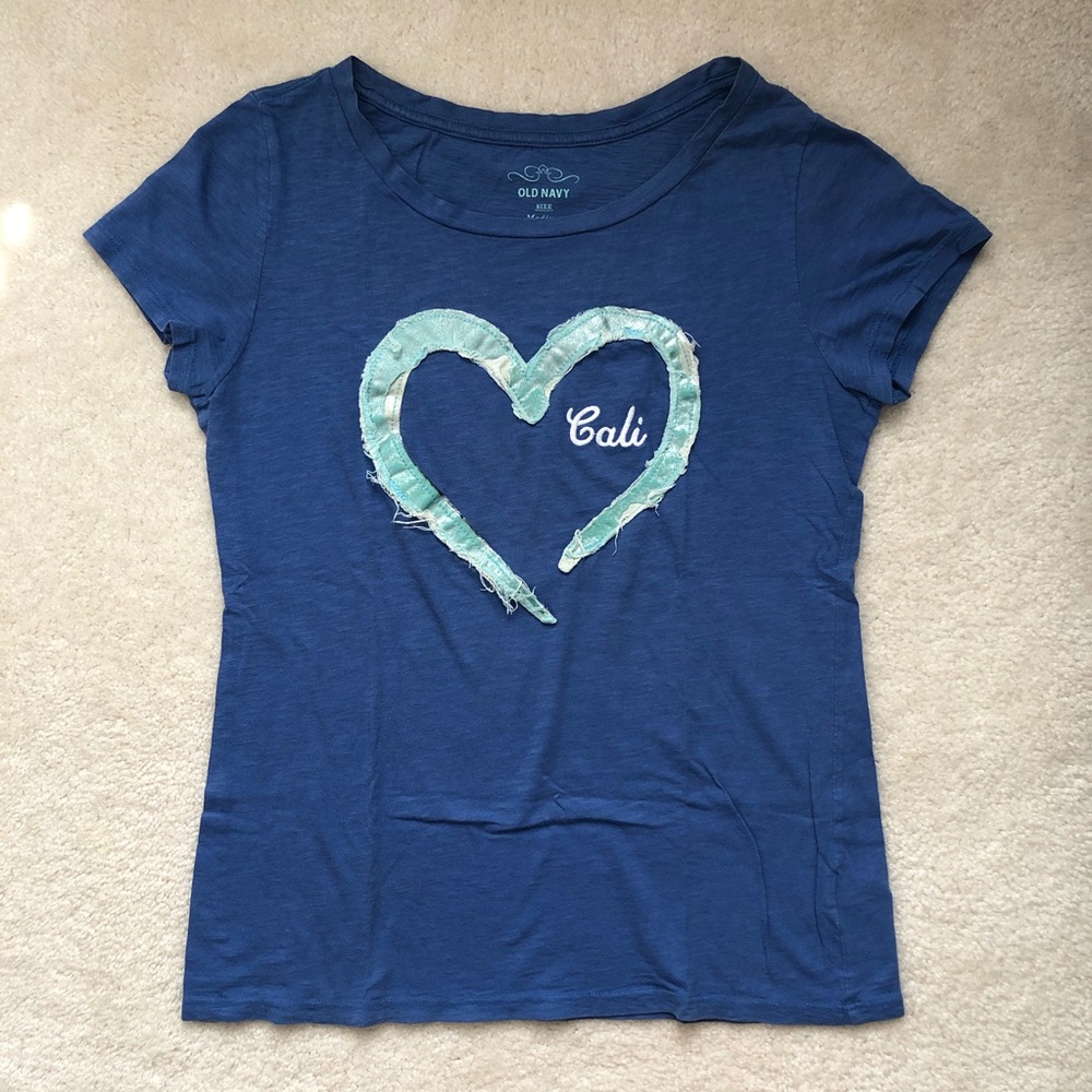 OLD NAVY graphic tee💙